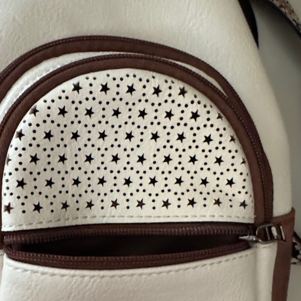 Mroede Women’s White and Brown Crossbody Sling Bag EUC - Picture 15 of 16